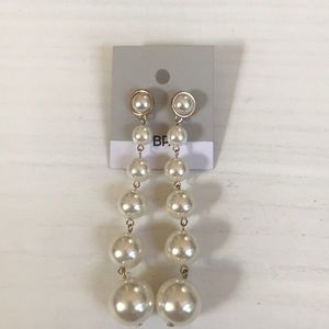 BP IMITATION PEARL DROP EARRINGS